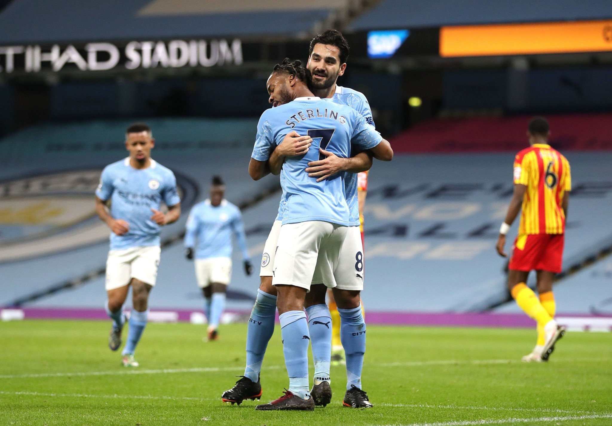 中吸引了包 中吸引了包